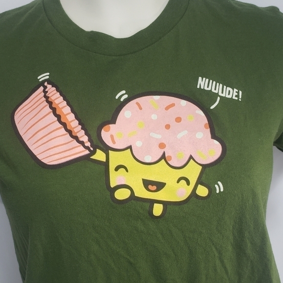 American Apparel Green T Shirt with Cupcake - Picture 4 of 4